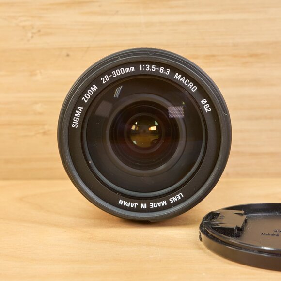 Sigma AF 28-300mm f/3.5-6.3 Macro Zoom Lens / Pentax K- Mount / Made in Japan - Picture 2 of 6